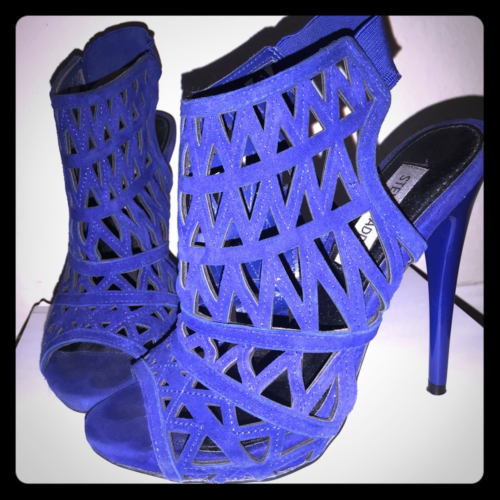 Steve Madden “Bratt” caged heels